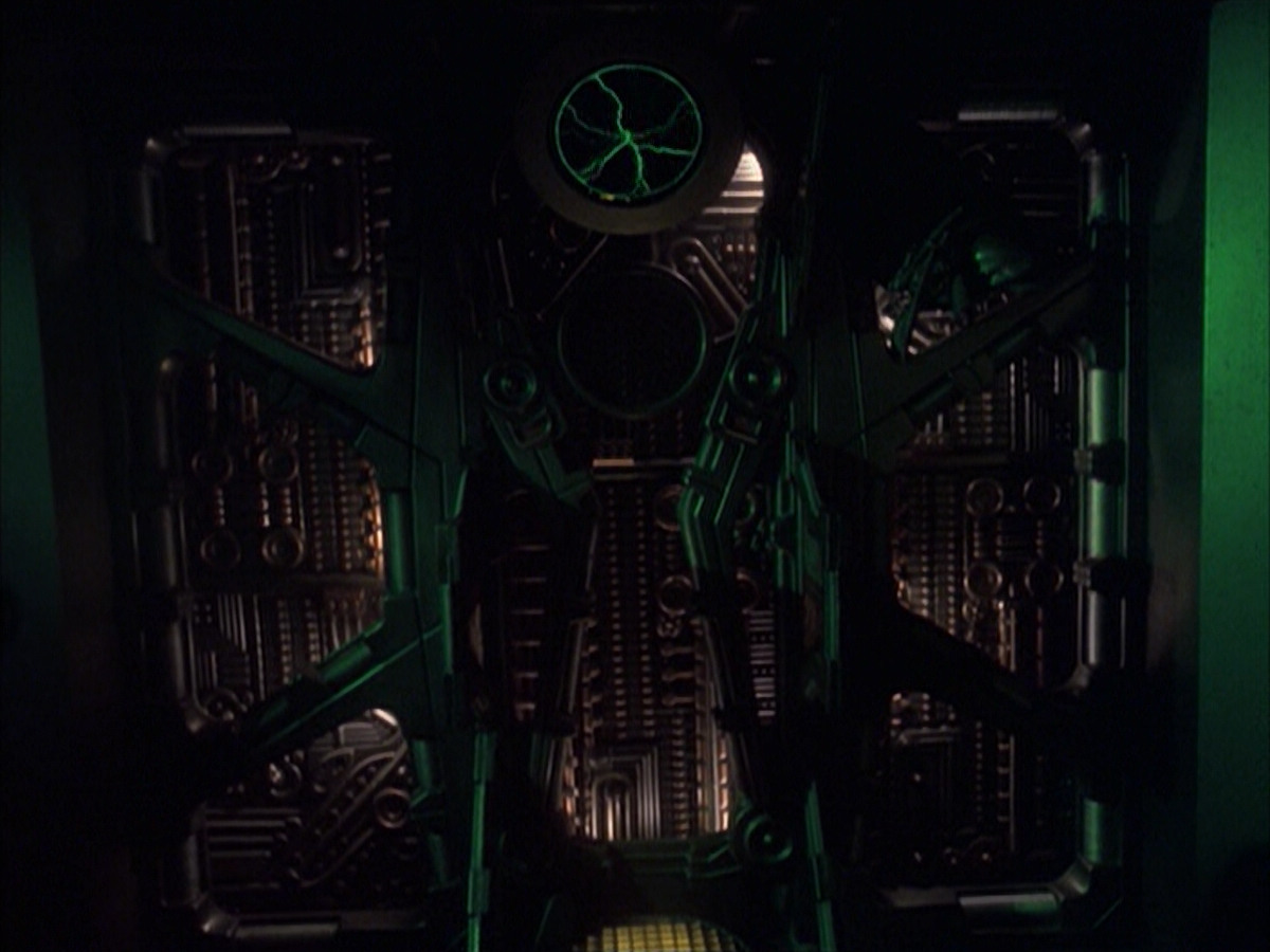 extant_StarTrek_VOY_6x16-Collective_00822.jpg
