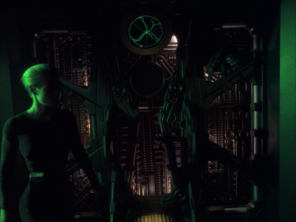 extant_StarTrek_VOY_6x16-Collective_00823.jpg