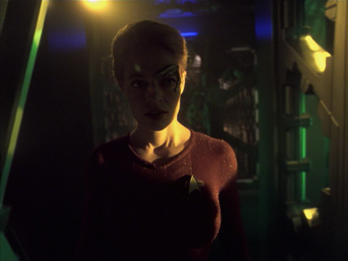 extant_StarTrek_VOY_6x16-Collective_00829.jpg
