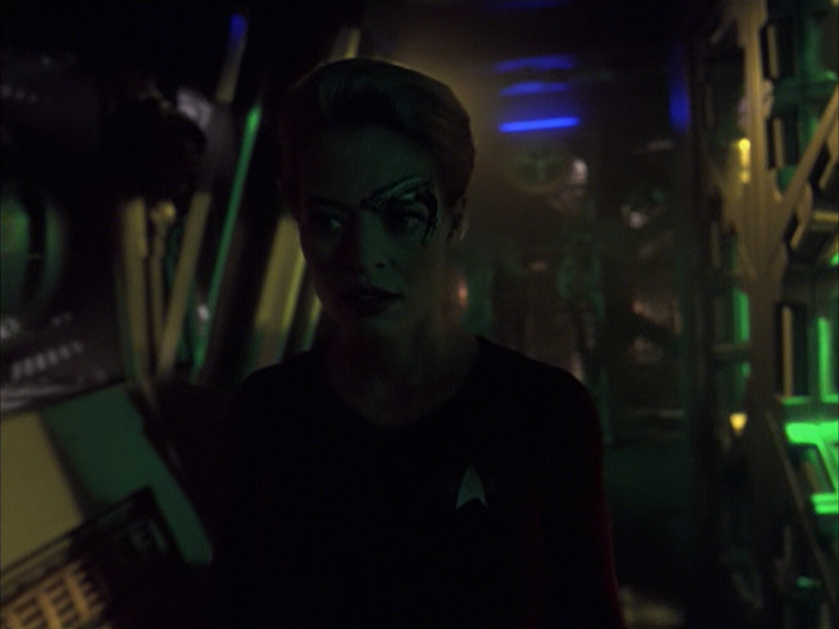 extant_StarTrek_VOY_6x16-Collective_00831.jpg