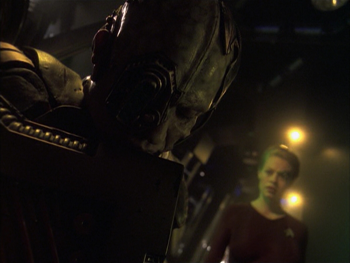 extant_StarTrek_VOY_6x16-Collective_00842.jpg