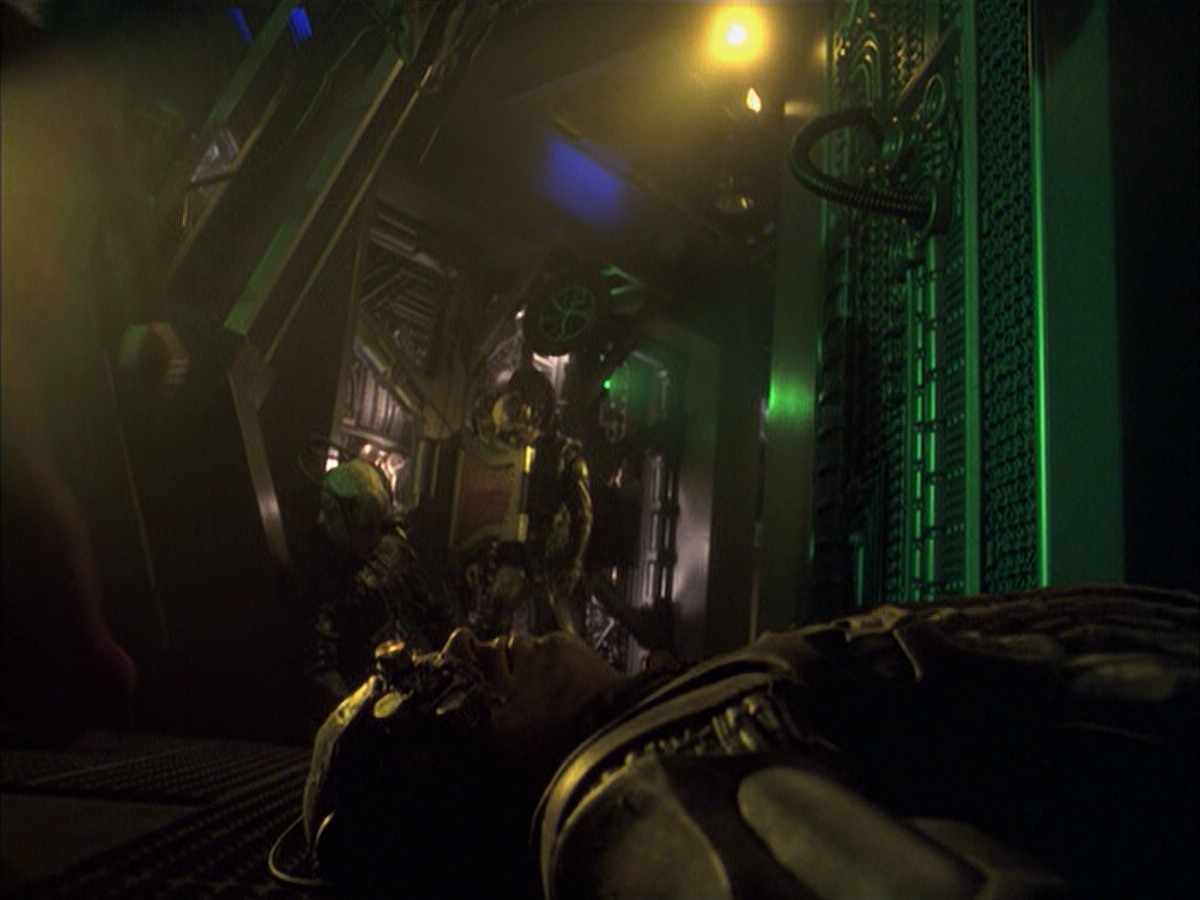 extant_StarTrek_VOY_6x16-Collective_00866.jpg