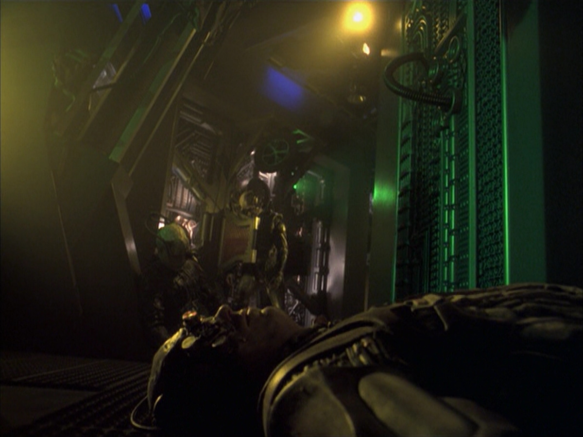 extant_StarTrek_VOY_6x16-Collective_00868.jpg