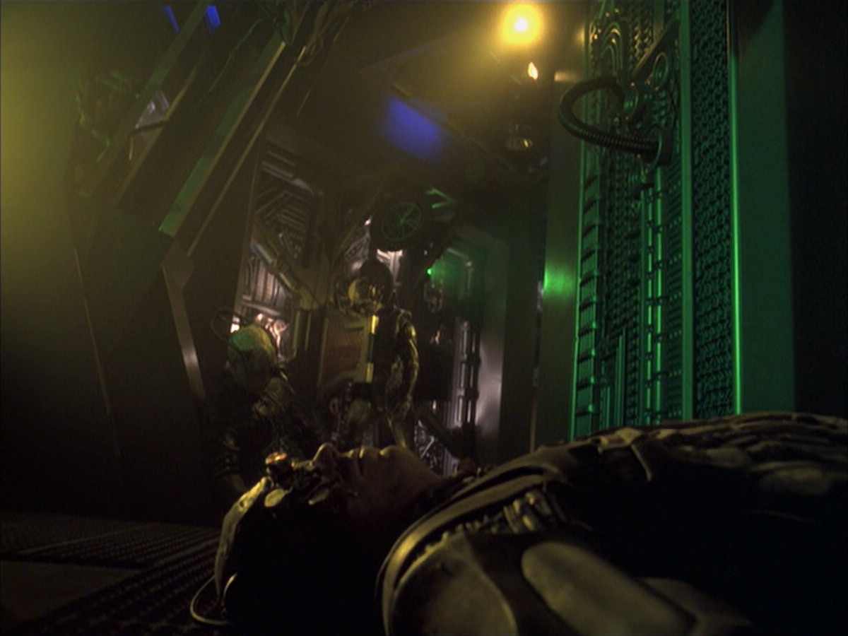 extant_StarTrek_VOY_6x16-Collective_00869.jpg