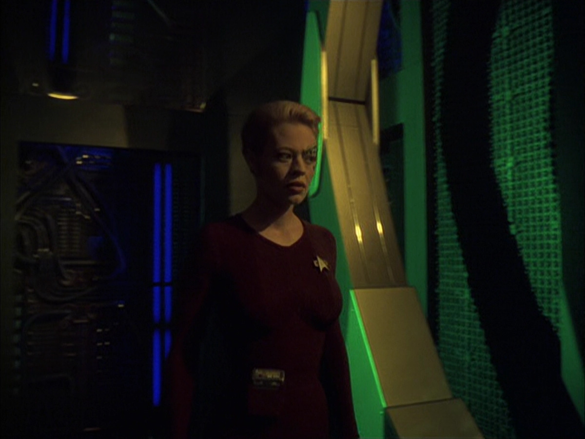 extant_StarTrek_VOY_6x16-Collective_00879.jpg