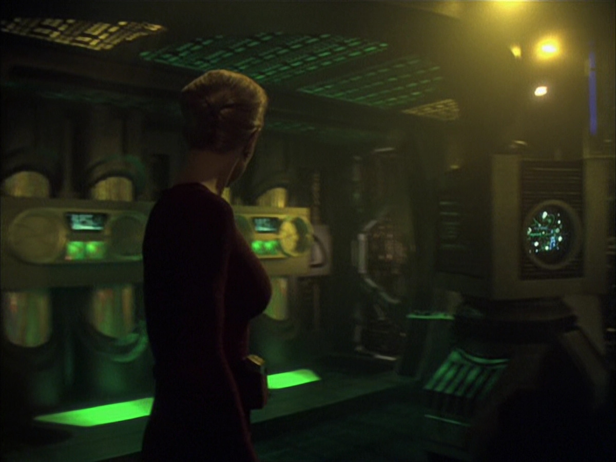 extant_StarTrek_VOY_6x16-Collective_00883.jpg