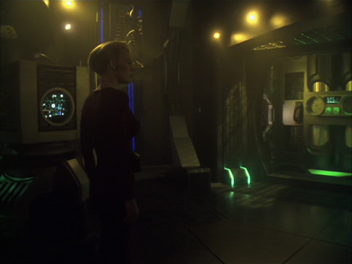 extant_StarTrek_VOY_6x16-Collective_00887.jpg