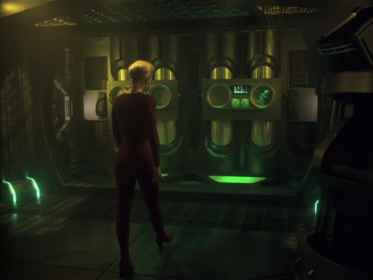 extant_StarTrek_VOY_6x16-Collective_00894.jpg