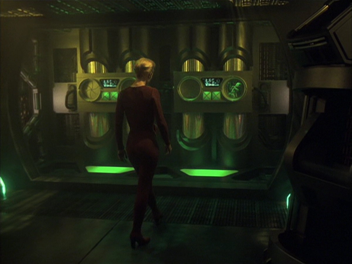 extant_StarTrek_VOY_6x16-Collective_00895.jpg