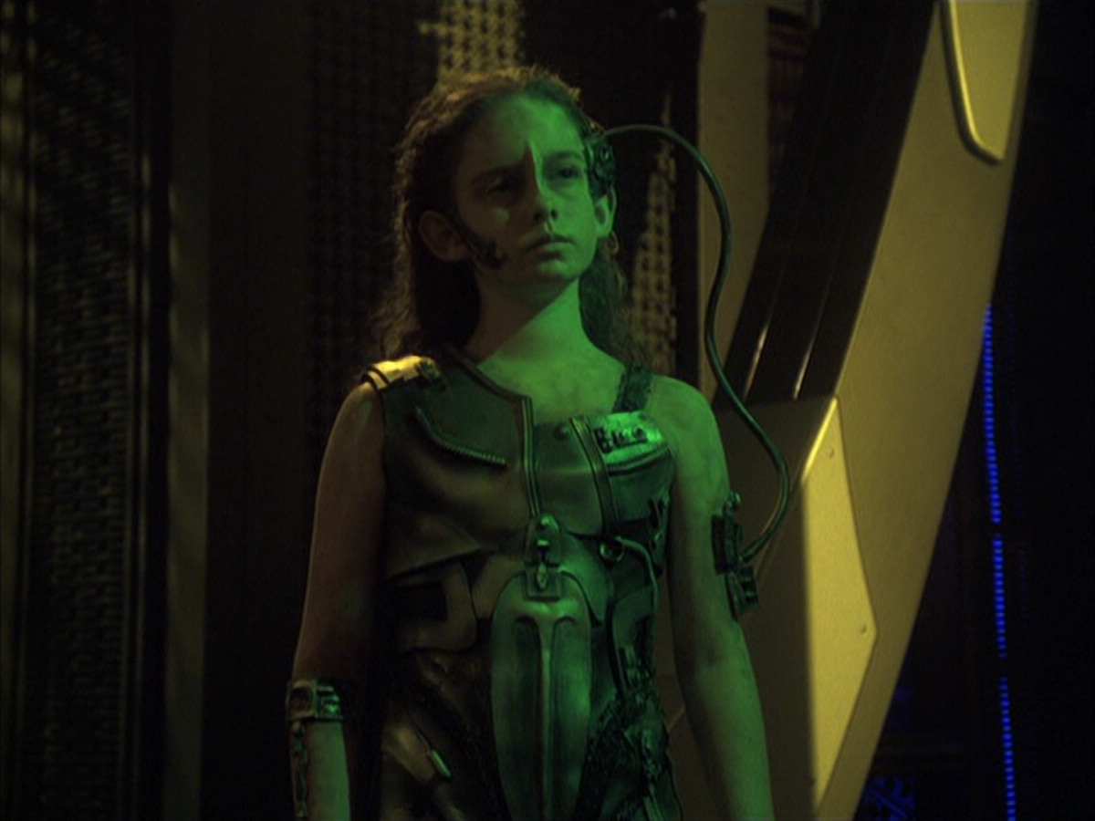 extant_StarTrek_VOY_6x16-Collective_00916.jpg