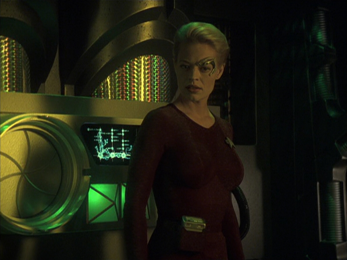 extant_StarTrek_VOY_6x16-Collective_00920.jpg