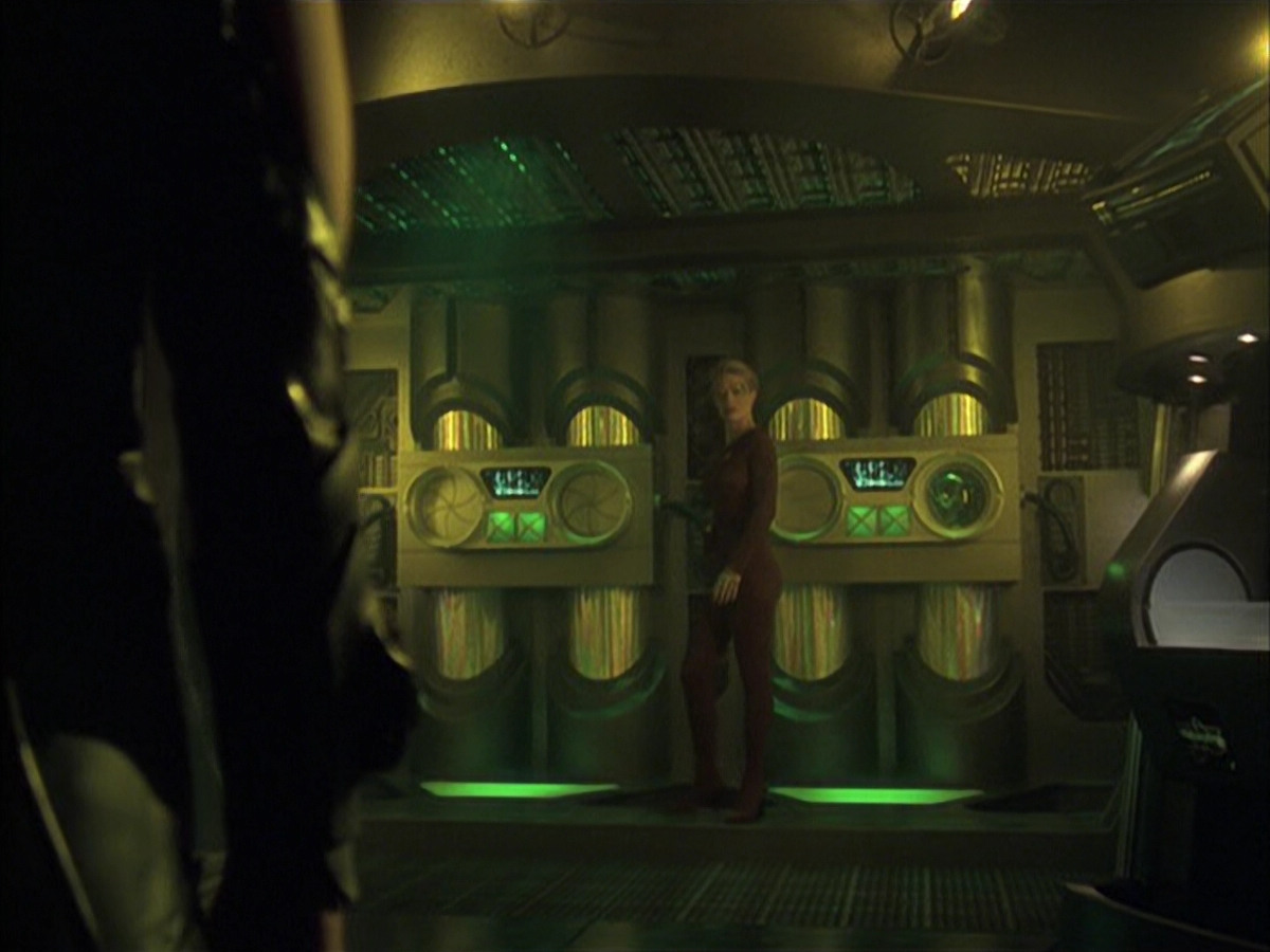 extant_StarTrek_VOY_6x16-Collective_00932.jpg