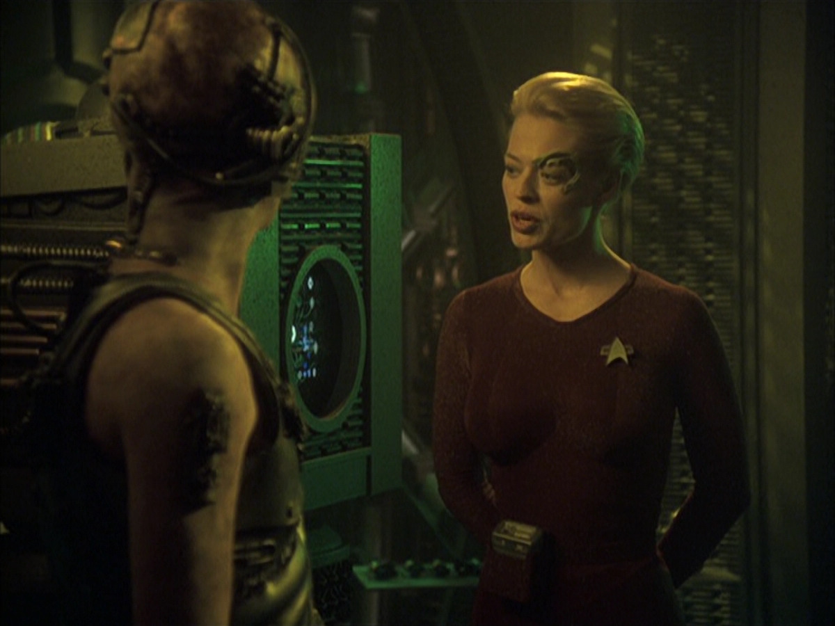 extant_StarTrek_VOY_6x16-Collective_01037.jpg