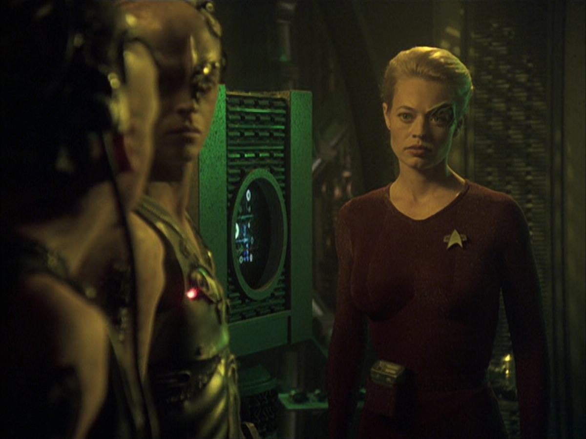 extant_StarTrek_VOY_6x16-Collective_01063.jpg