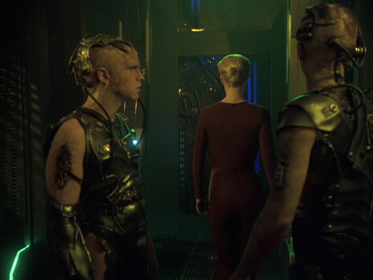 extant_StarTrek_VOY_6x16-Collective_01088.jpg