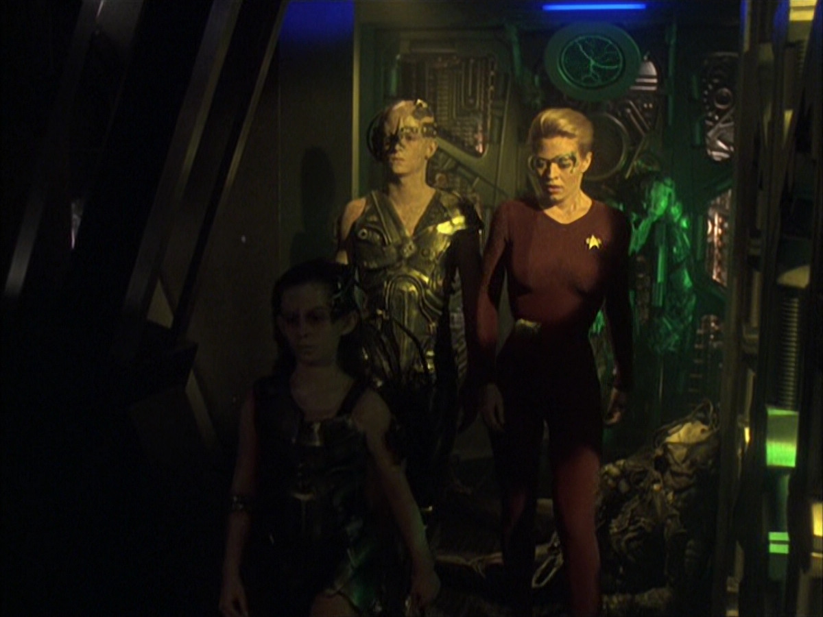 extant_StarTrek_VOY_6x16-Collective_01113.jpg