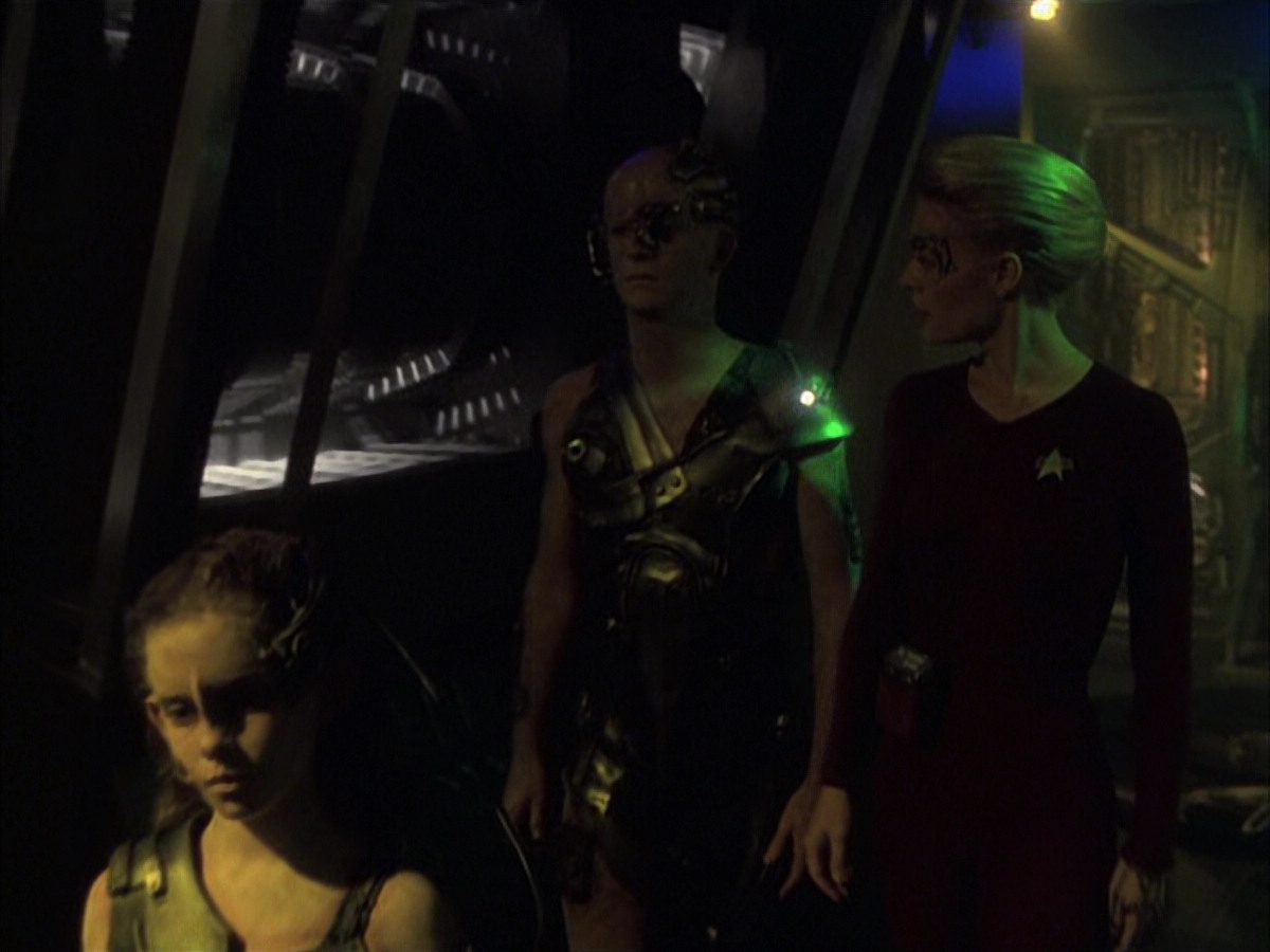 extant_StarTrek_VOY_6x16-Collective_01118.jpg