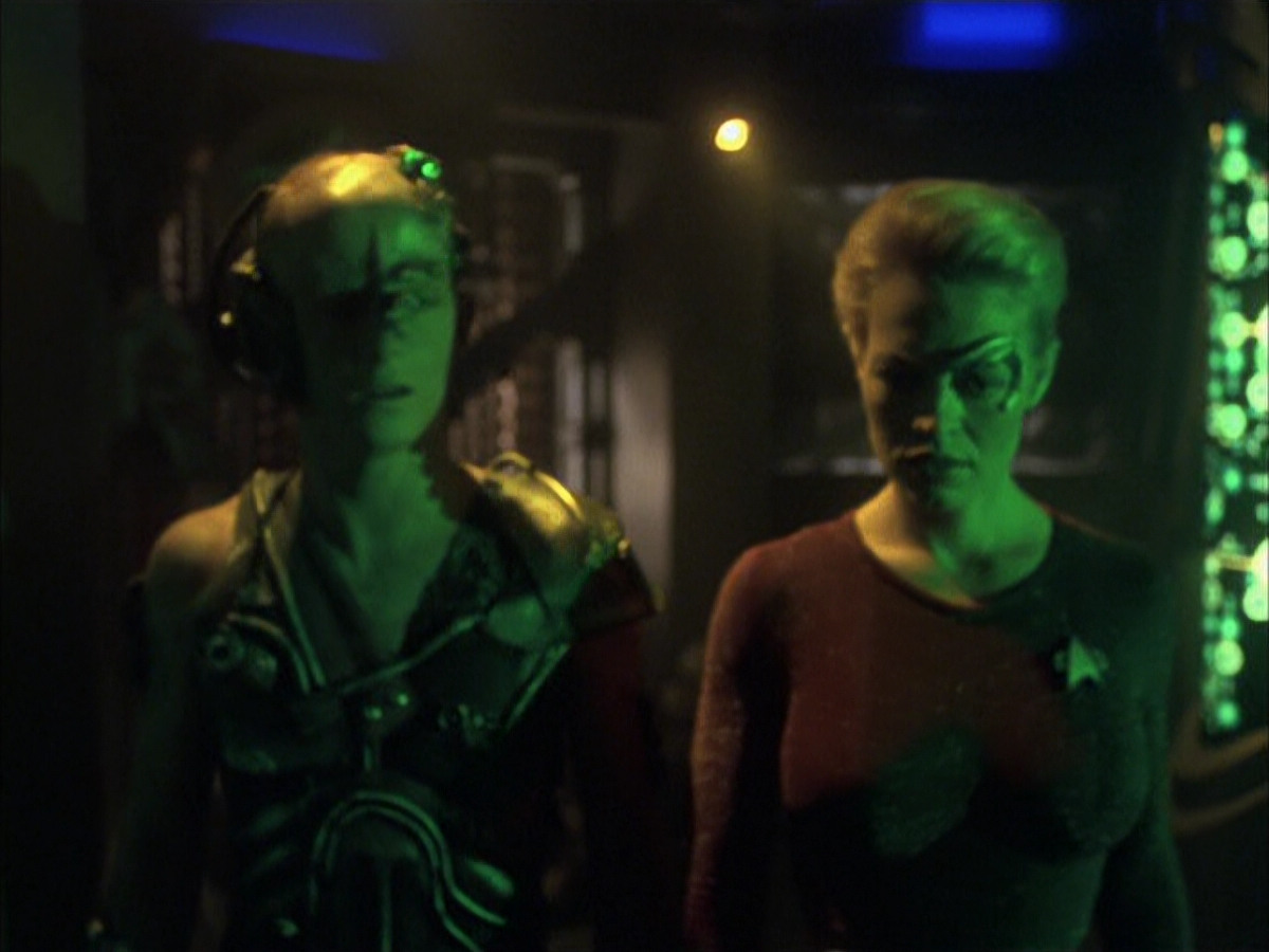 extant_StarTrek_VOY_6x16-Collective_01131.jpg