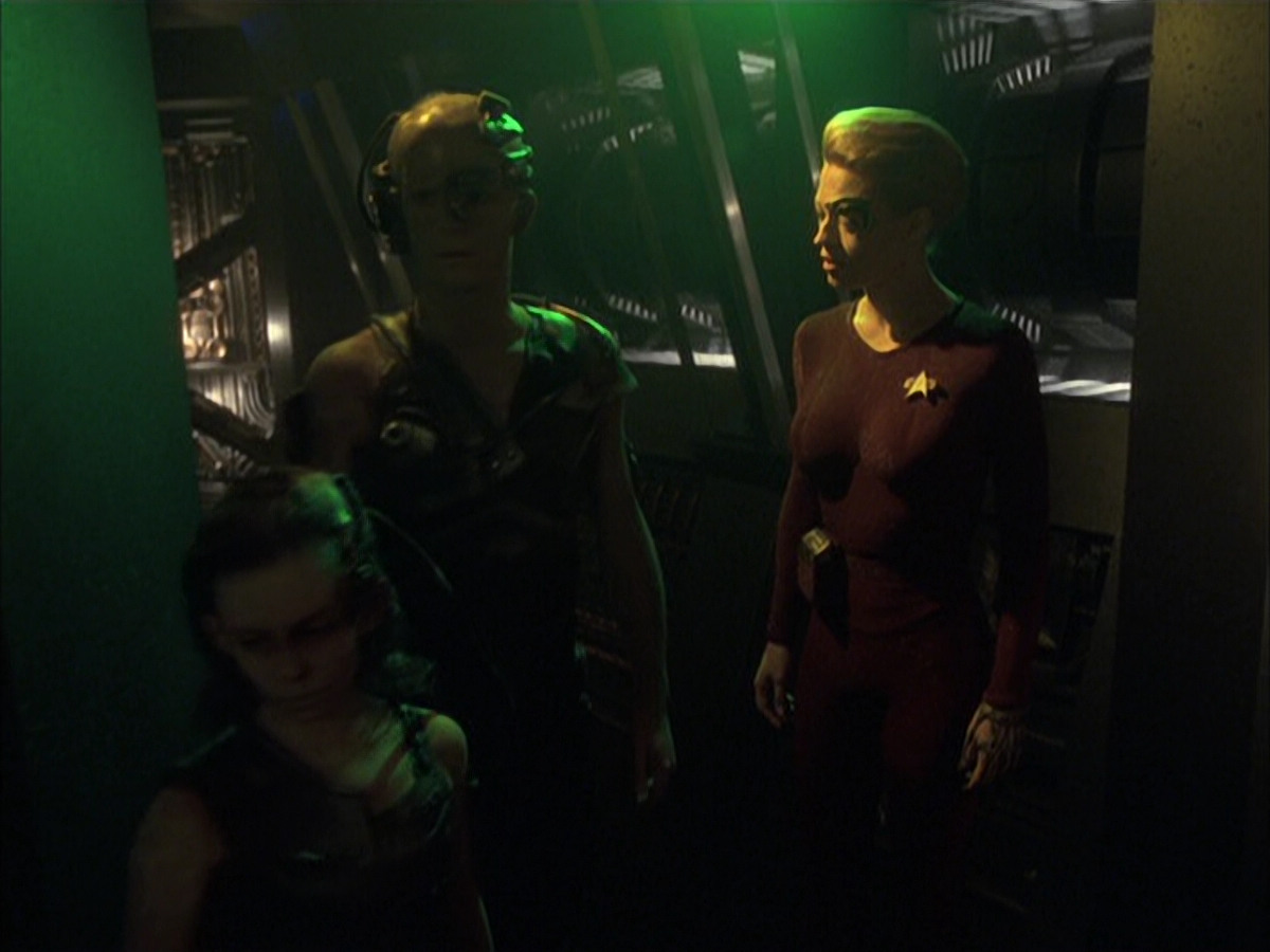 extant_StarTrek_VOY_6x16-Collective_01167.jpg