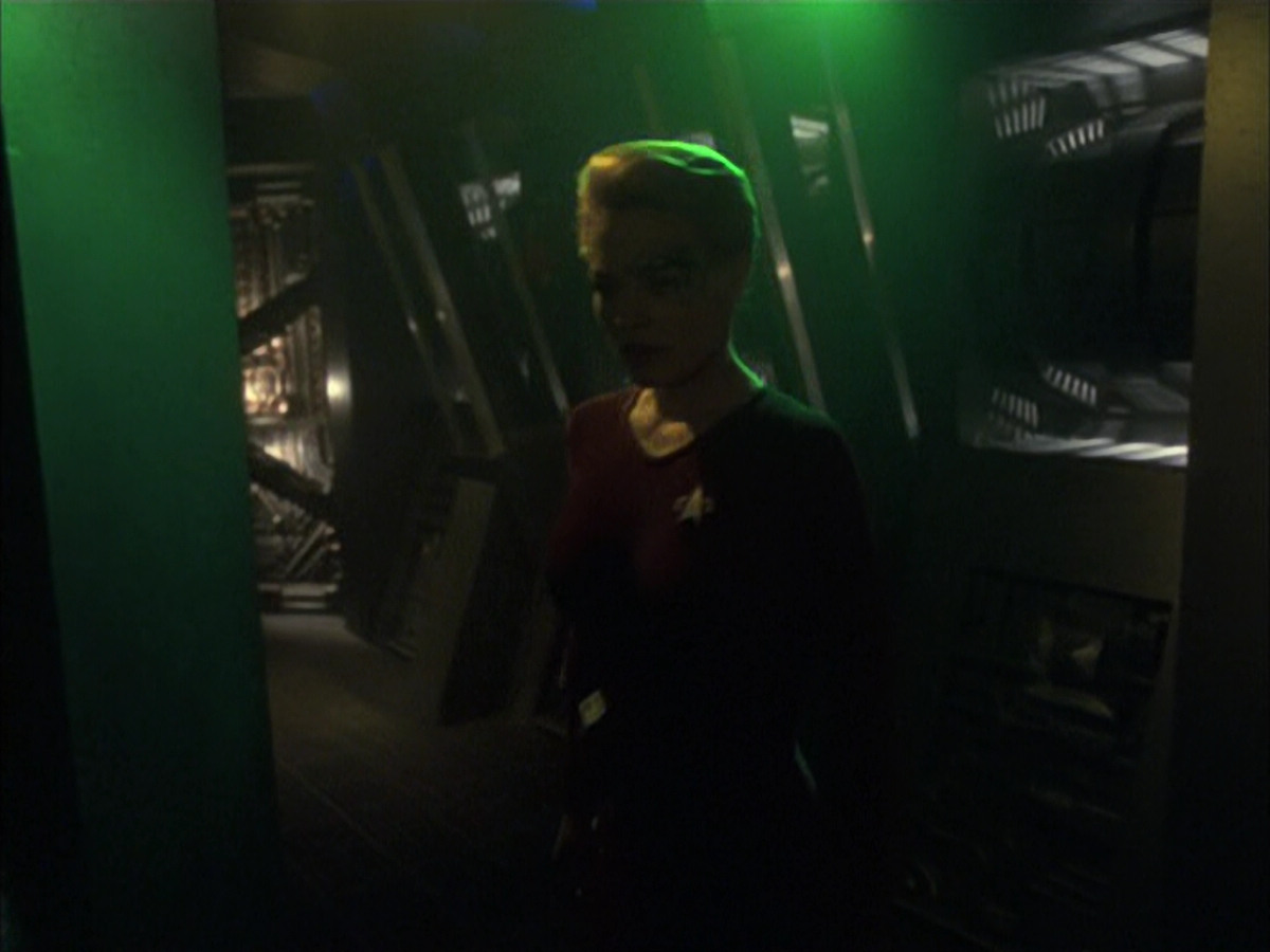 extant_StarTrek_VOY_6x16-Collective_01170.jpg