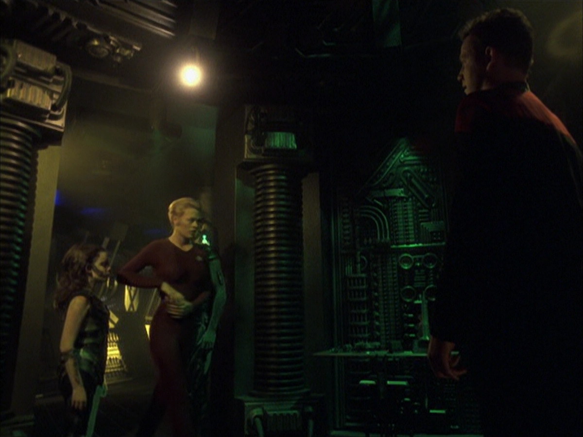extant_StarTrek_VOY_6x16-Collective_01197.jpg