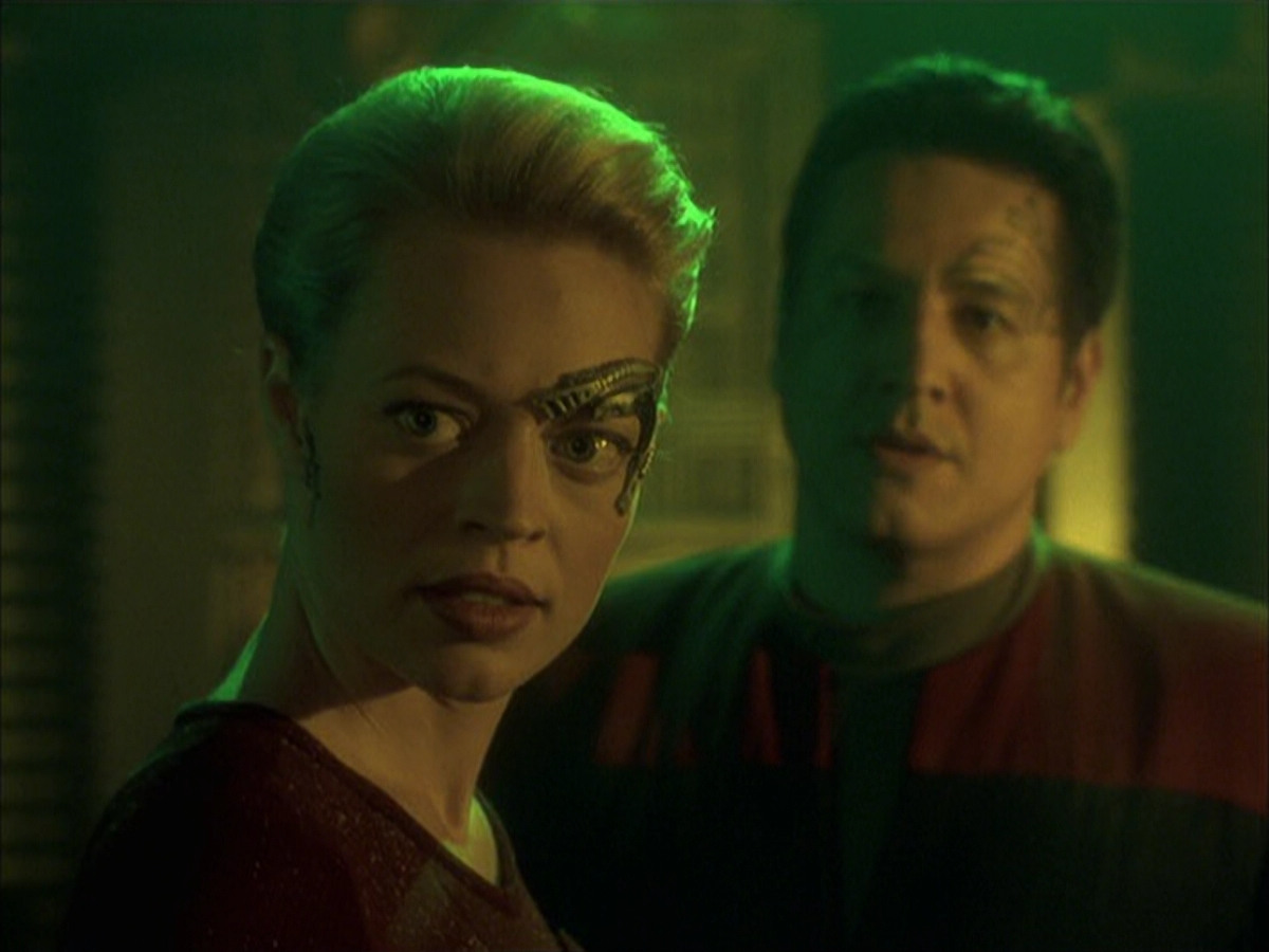 extant_StarTrek_VOY_6x16-Collective_01227.jpg