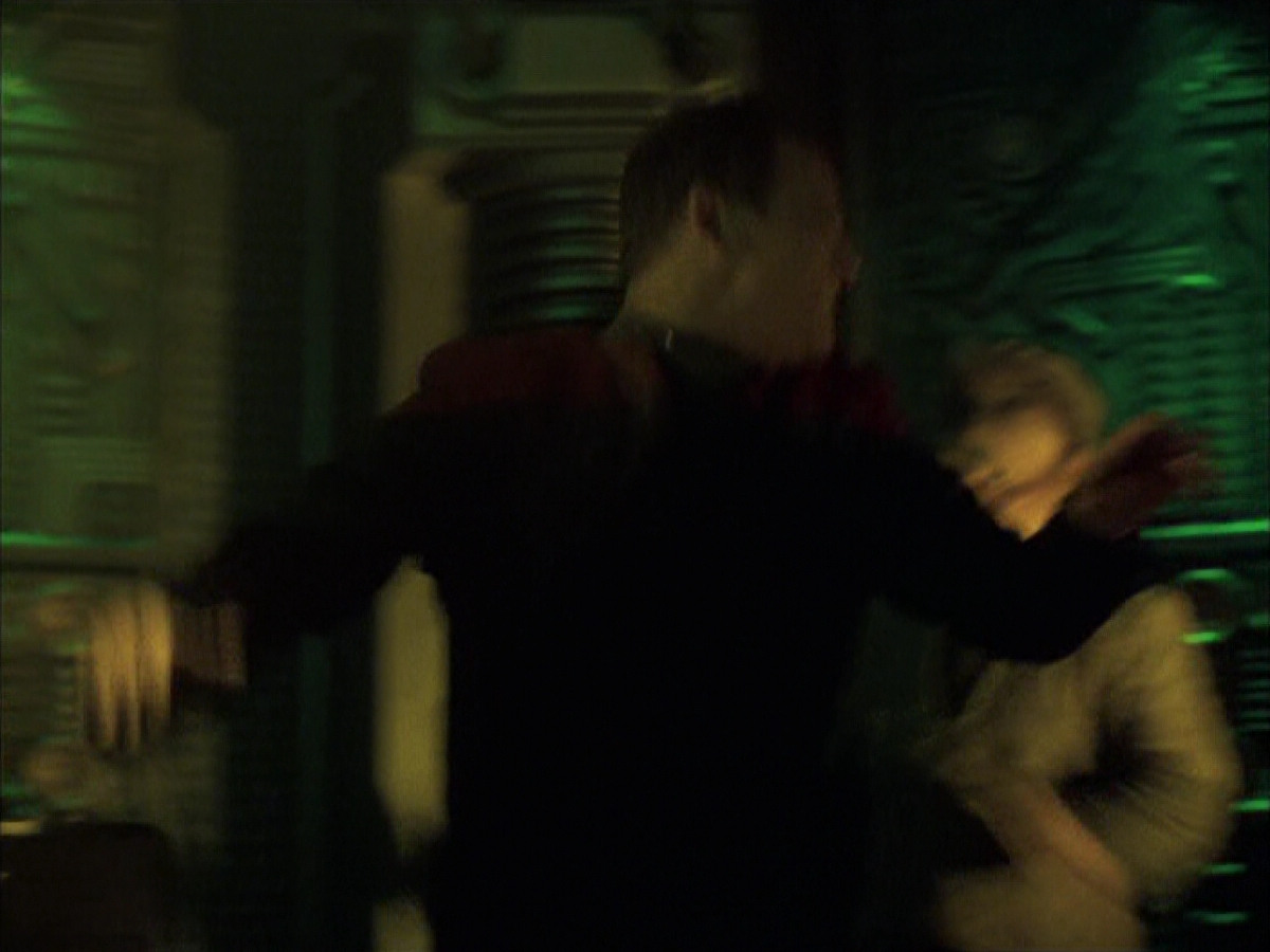 extant_StarTrek_VOY_6x16-Collective_01236.jpg