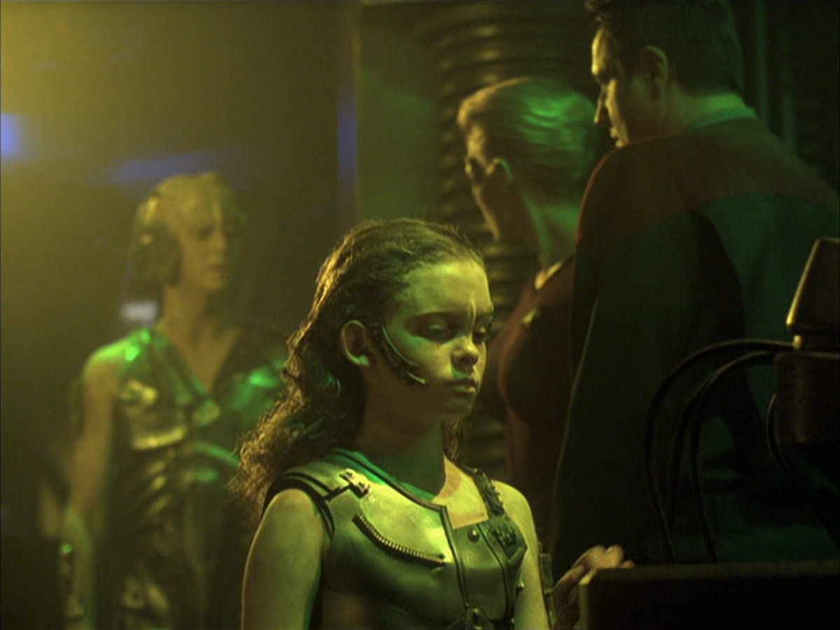 extant_StarTrek_VOY_6x16-Collective_01243.jpg