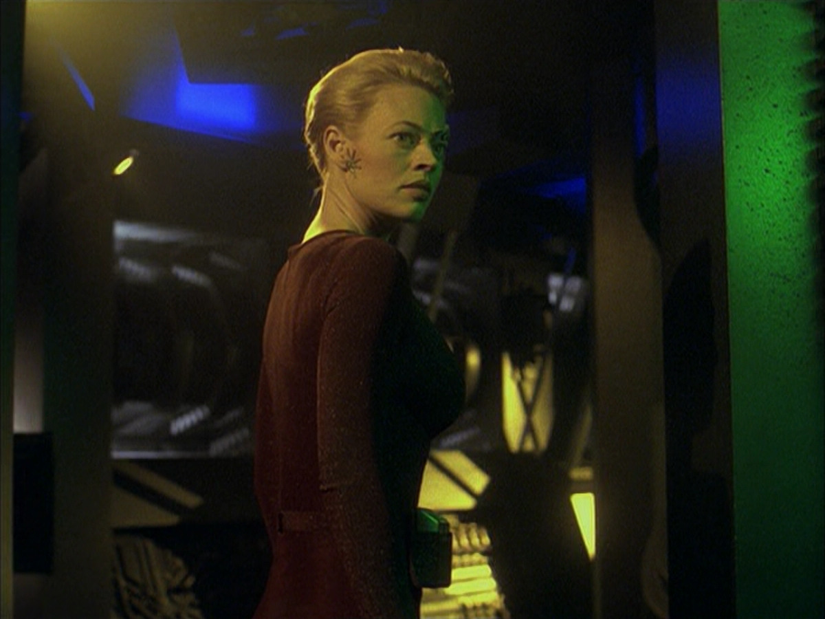 extant_StarTrek_VOY_6x16-Collective_01272.jpg