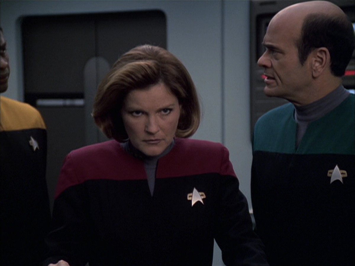 extant_StarTrek_VOY_6x16-Collective_01430.jpg