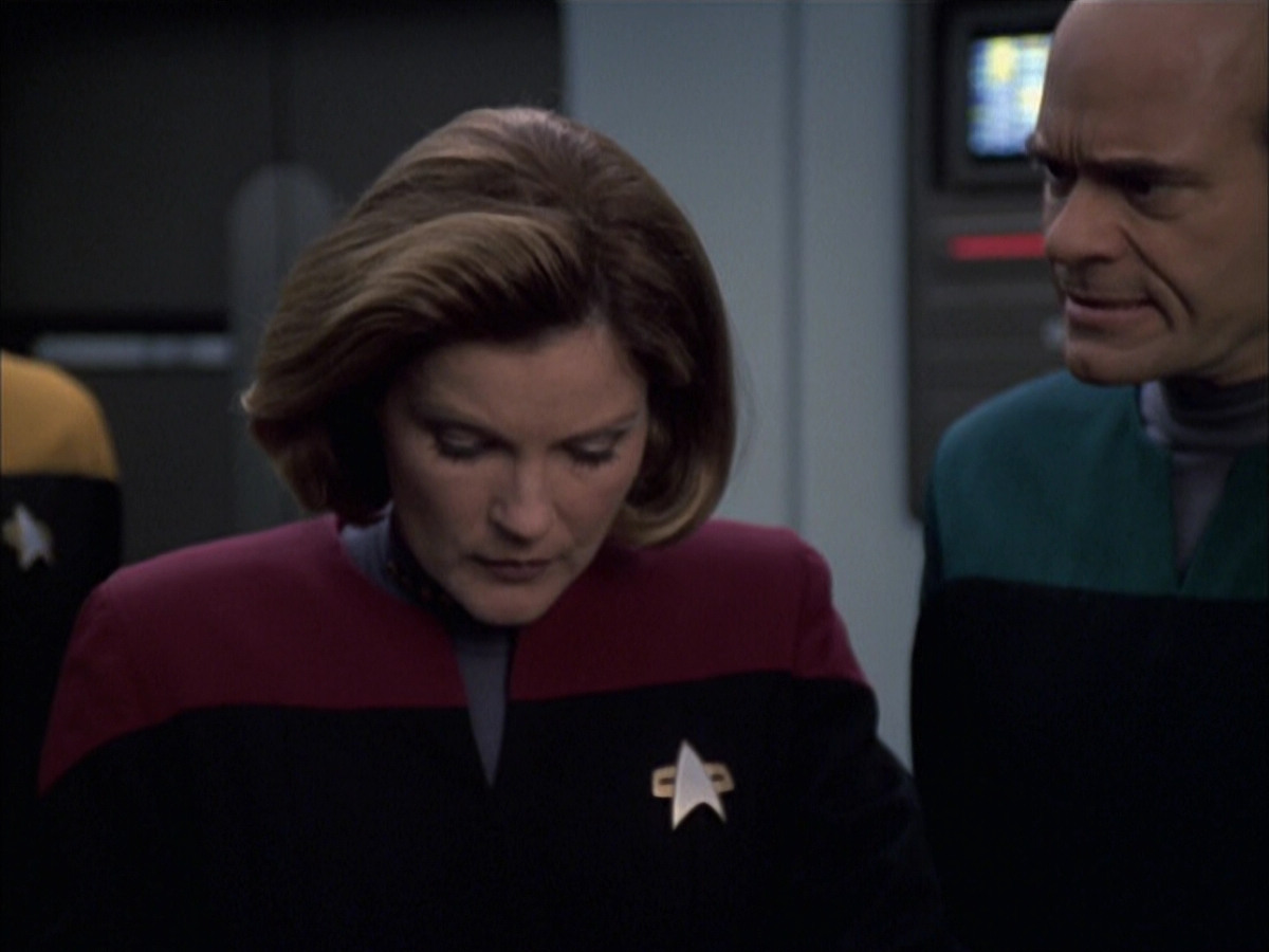 extant_StarTrek_VOY_6x16-Collective_01434.jpg