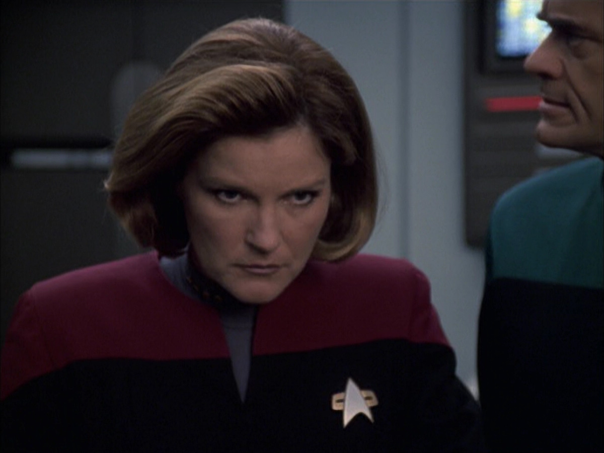 extant_StarTrek_VOY_6x16-Collective_01437.jpg