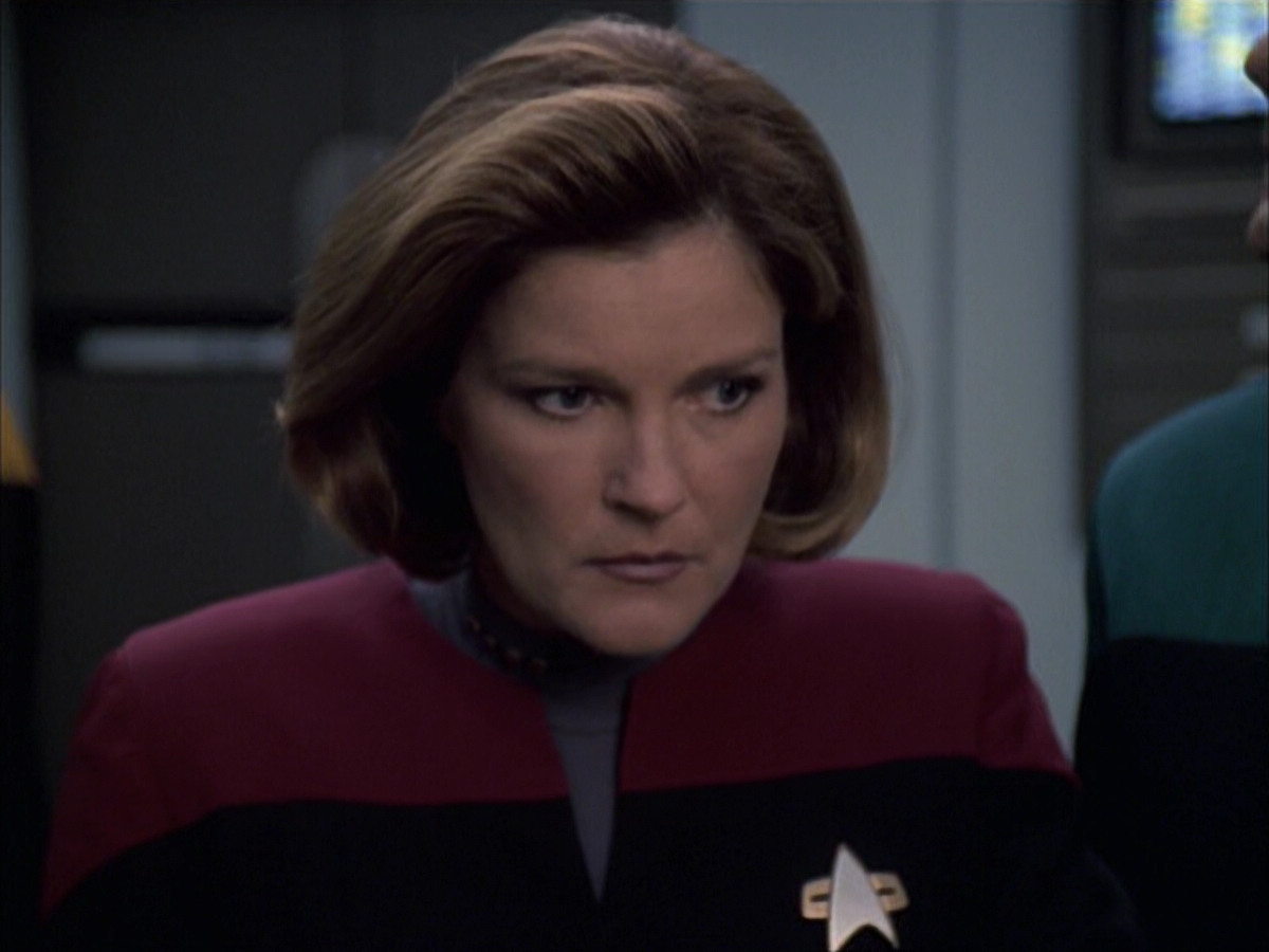 extant_StarTrek_VOY_6x16-Collective_01443.jpg