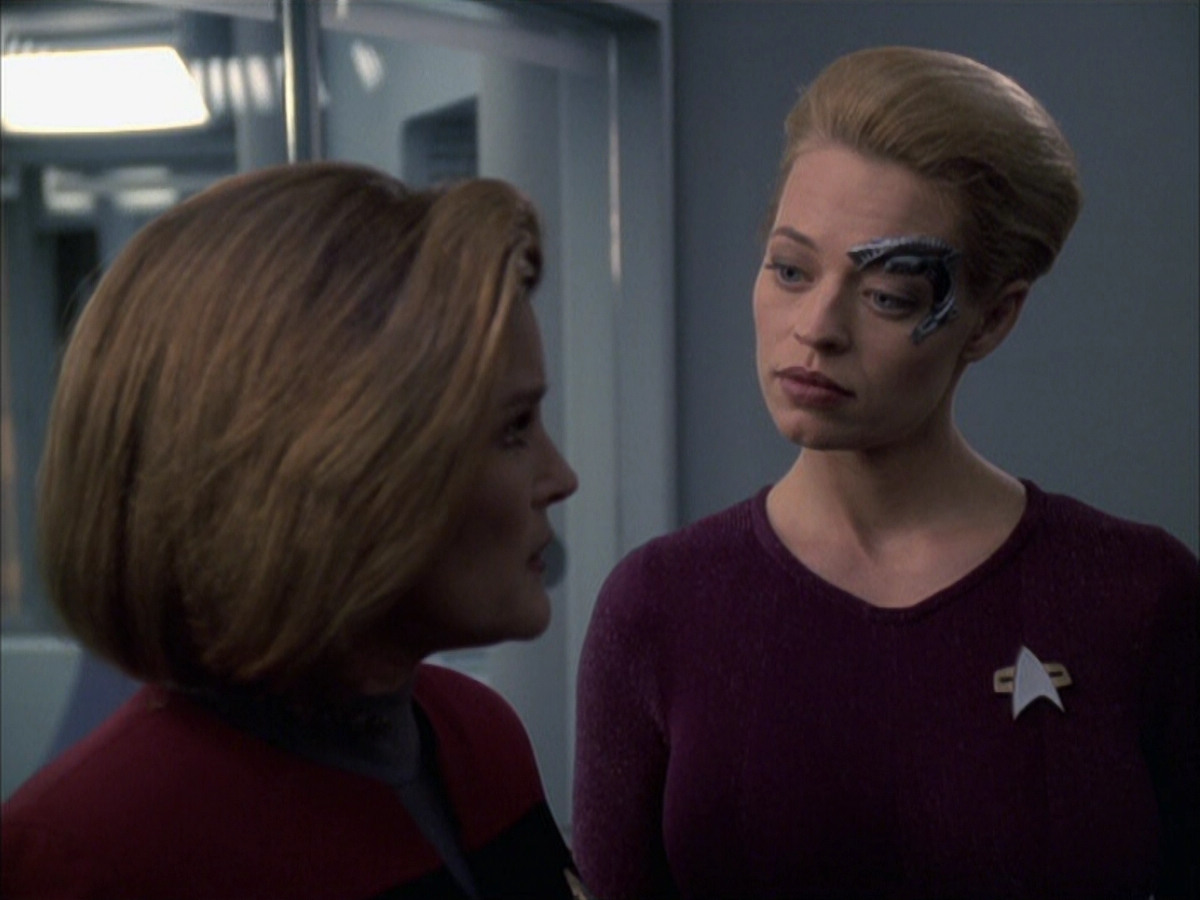 extant_StarTrek_VOY_6x16-Collective_01481.jpg