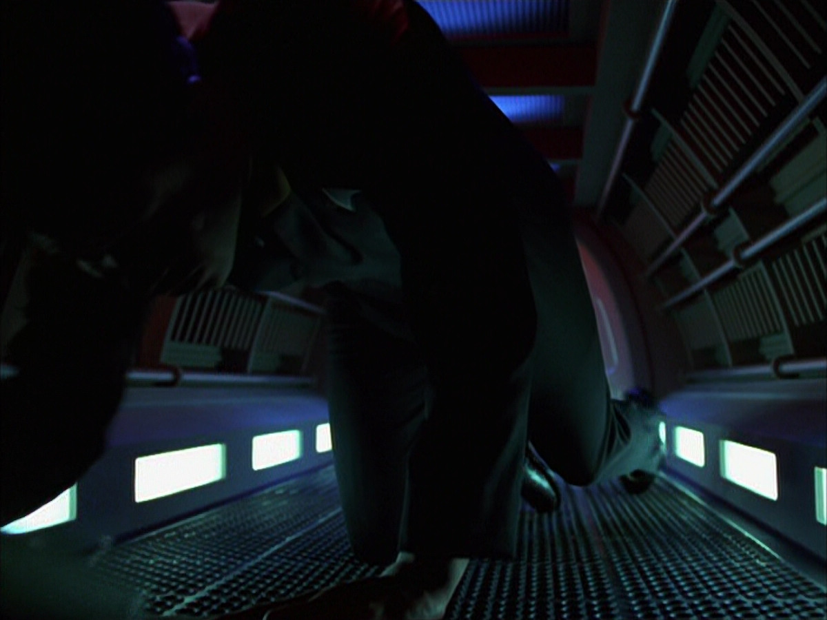 extant_StarTrek_VOY_6x16-Collective_01508.jpg