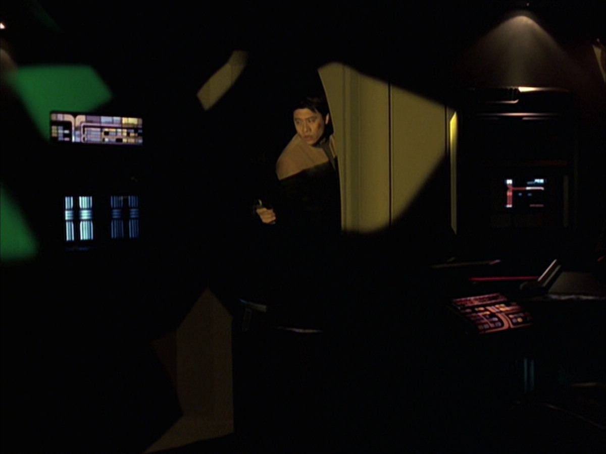 extant_StarTrek_VOY_6x16-Collective_01512.jpg