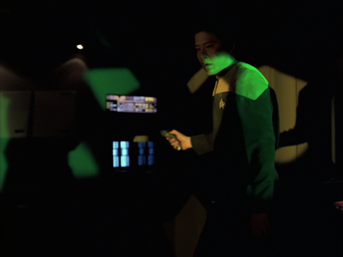 extant_StarTrek_VOY_6x16-Collective_01521.jpg