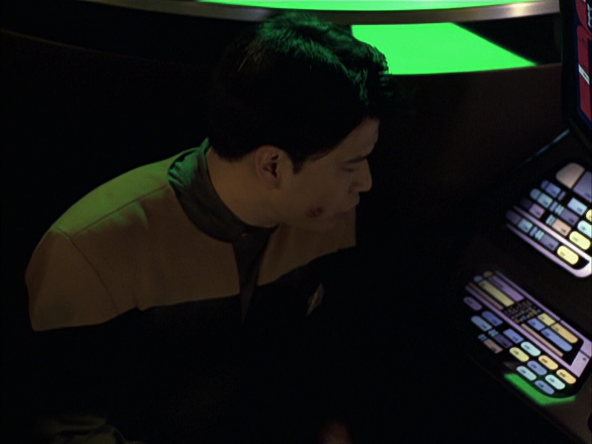extant_StarTrek_VOY_6x16-Collective_01544.jpg