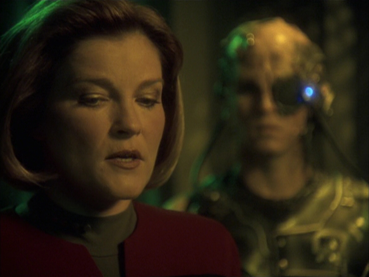 extant_StarTrek_VOY_6x16-Collective_01592.jpg