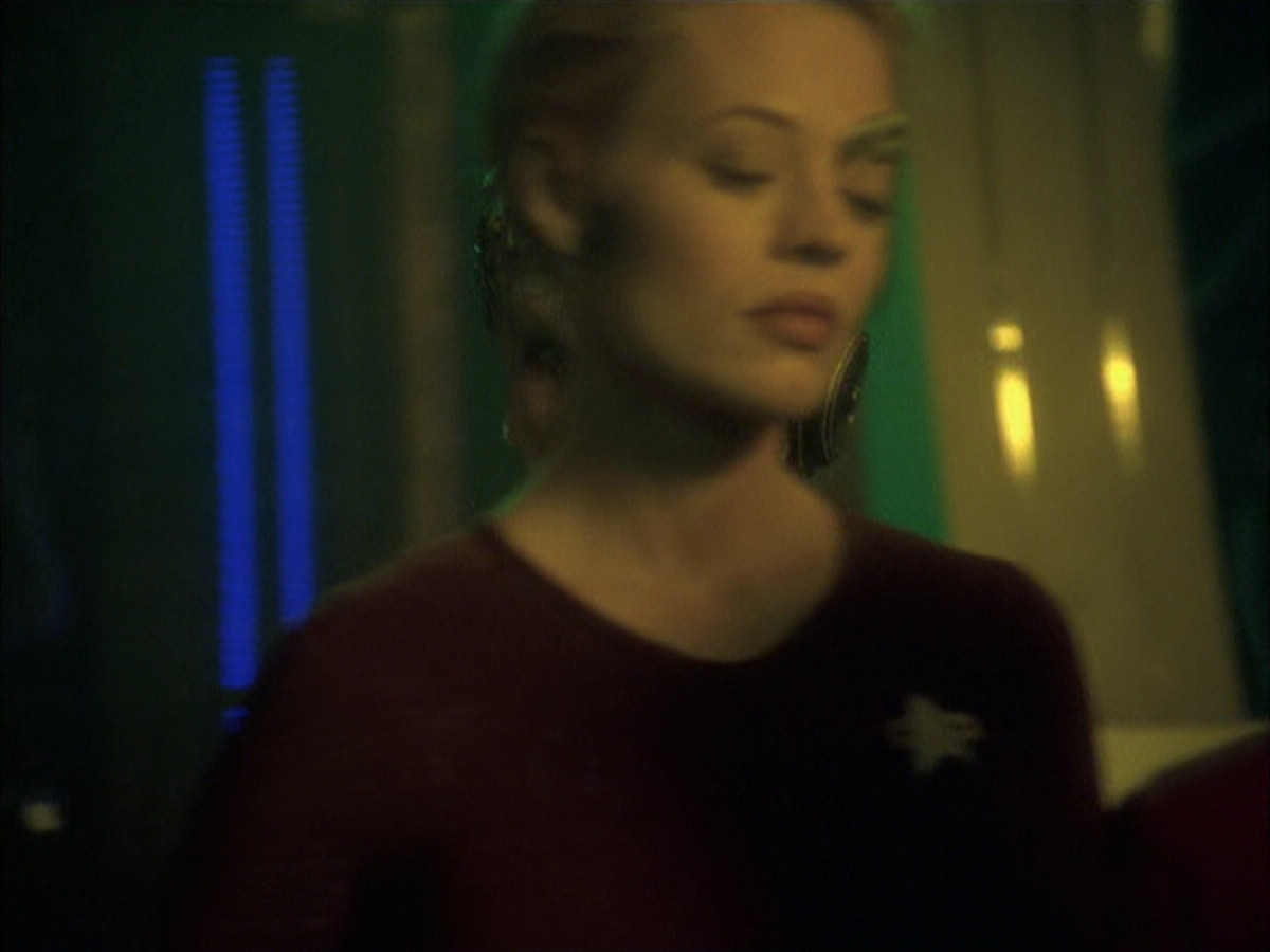 extant_StarTrek_VOY_6x16-Collective_01597.jpg