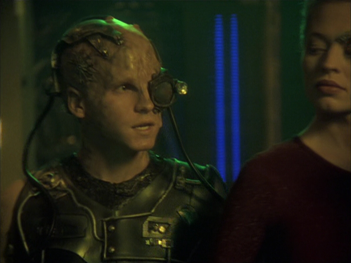 extant_StarTrek_VOY_6x16-Collective_01598.jpg