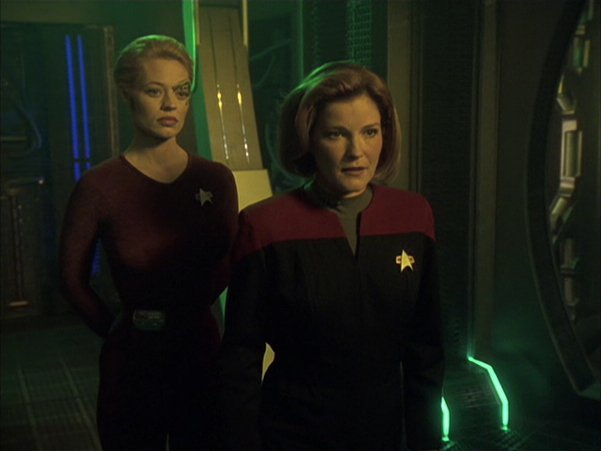 extant_StarTrek_VOY_6x16-Collective_01621.jpg