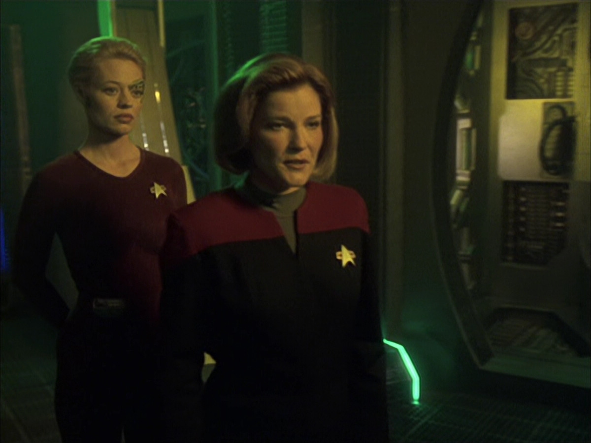 extant_StarTrek_VOY_6x16-Collective_01622.jpg