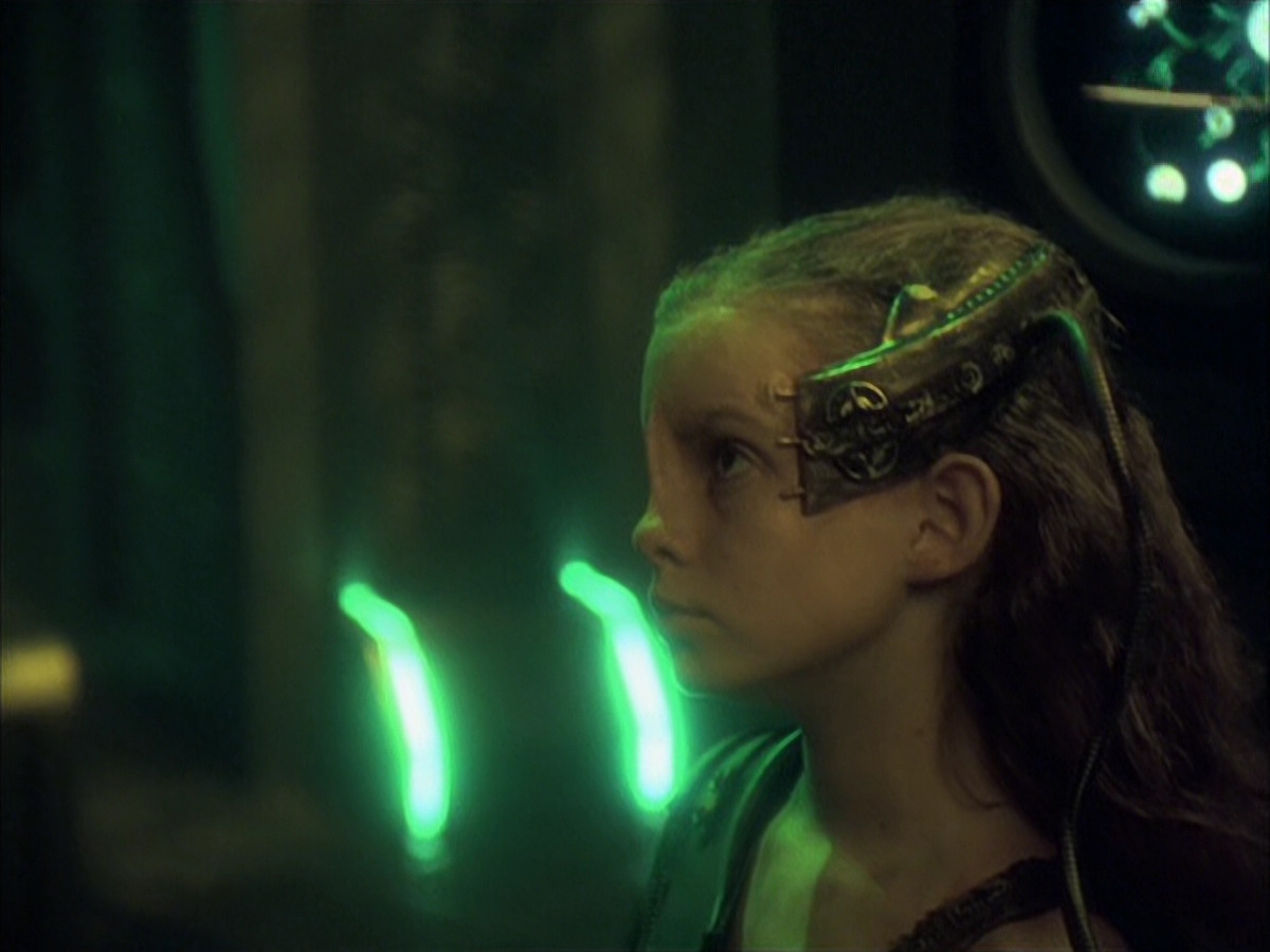 extant_StarTrek_VOY_6x16-Collective_01650.jpg