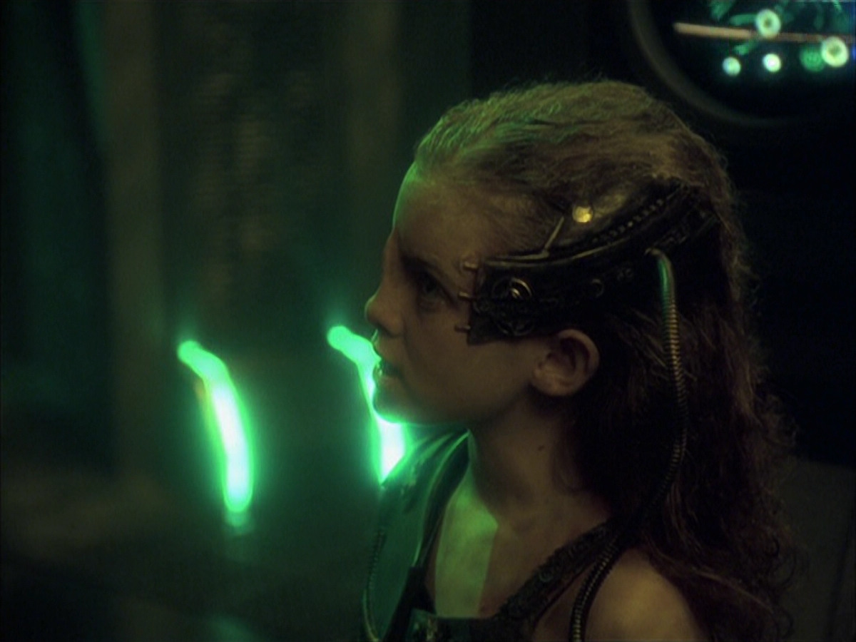 extant_StarTrek_VOY_6x16-Collective_01655.jpg