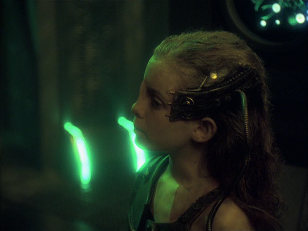 extant_StarTrek_VOY_6x16-Collective_01658.jpg