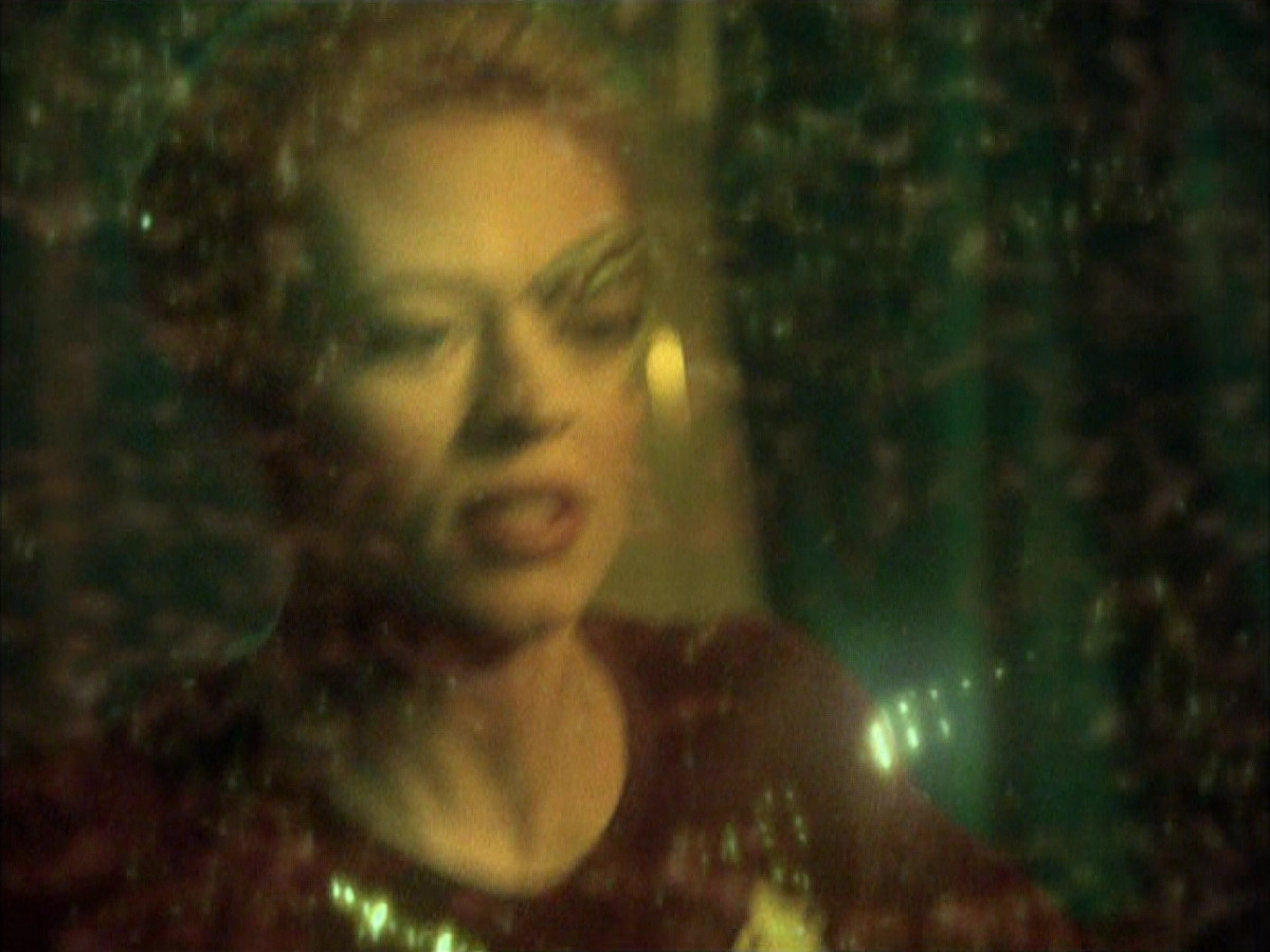 extant_StarTrek_VOY_6x16-Collective_01677.jpg