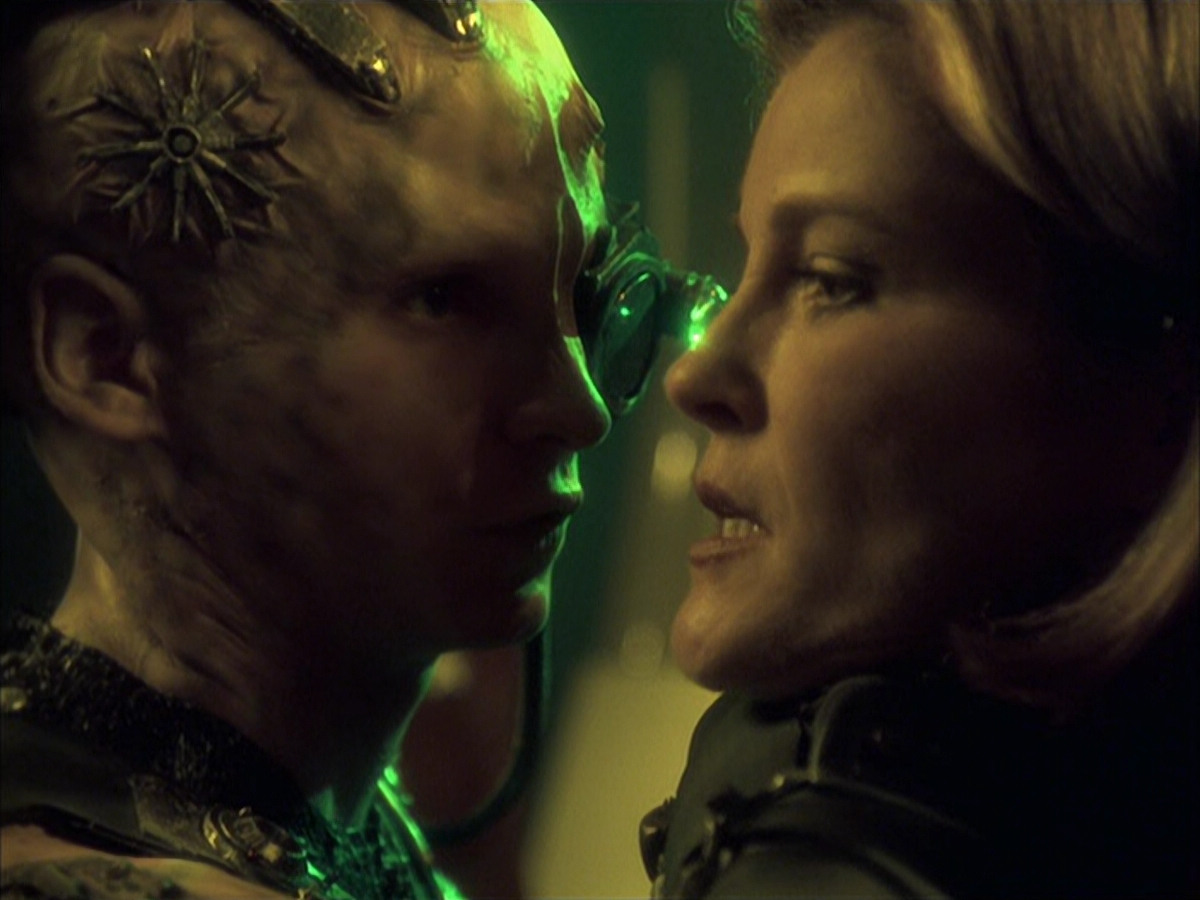 extant_StarTrek_VOY_6x16-Collective_01682.jpg