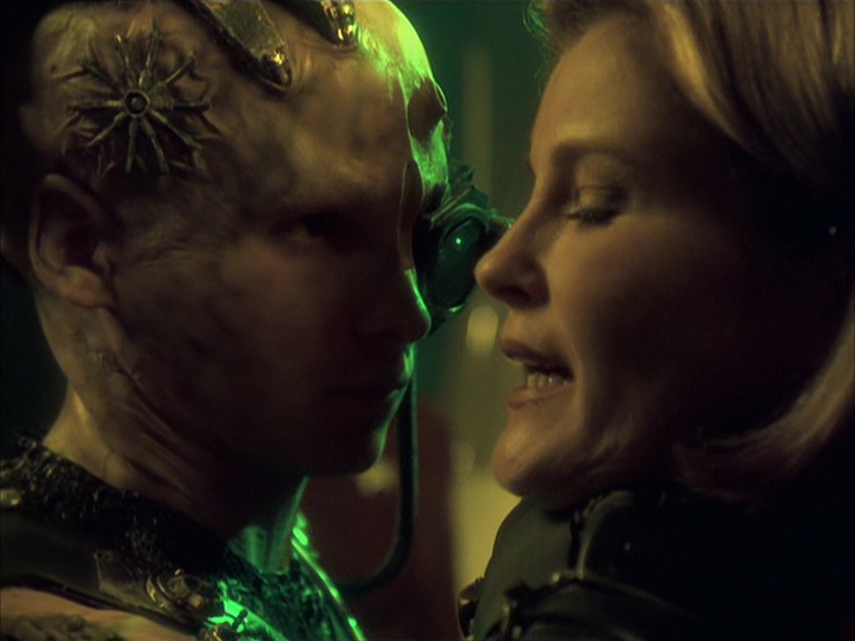 extant_StarTrek_VOY_6x16-Collective_01685.jpg