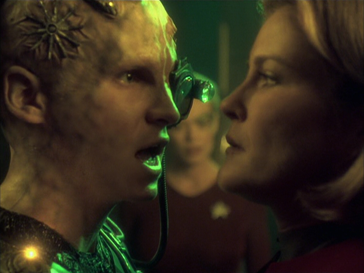 extant_StarTrek_VOY_6x16-Collective_01711.jpg